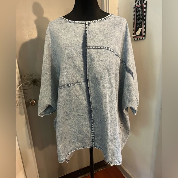 Zenana Outfitters Tops - NWT denim tunic top 1X New!!! 🛍️